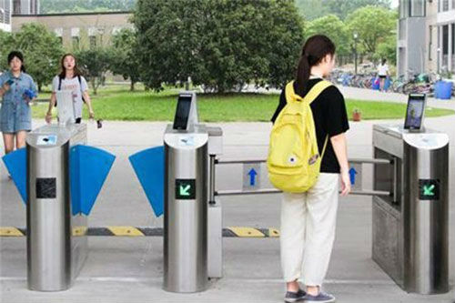 学校应用人脸识别门禁系统应该满足哪些要求?