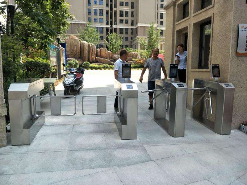 人脸识别为小区带来便捷 但也要考虑隐私安全问题